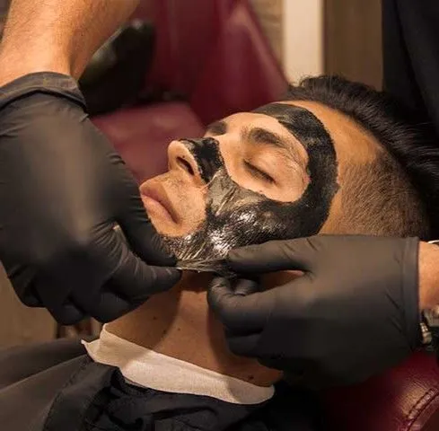 PAQ. 2 CORTE, ARREGLO DE BARBA, MASCARILLA, CEJA Y EXFOLIANTE