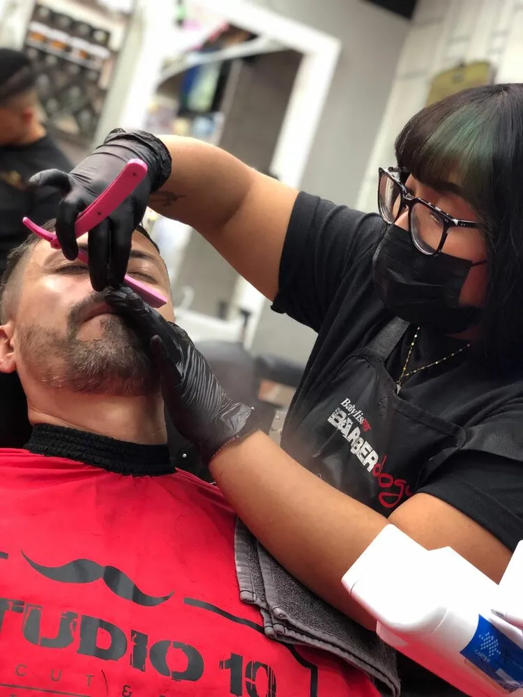 PAQ. 1 CORTE, BARBA A TU ELECCION  Y EXFOLIACIÓN - 1
