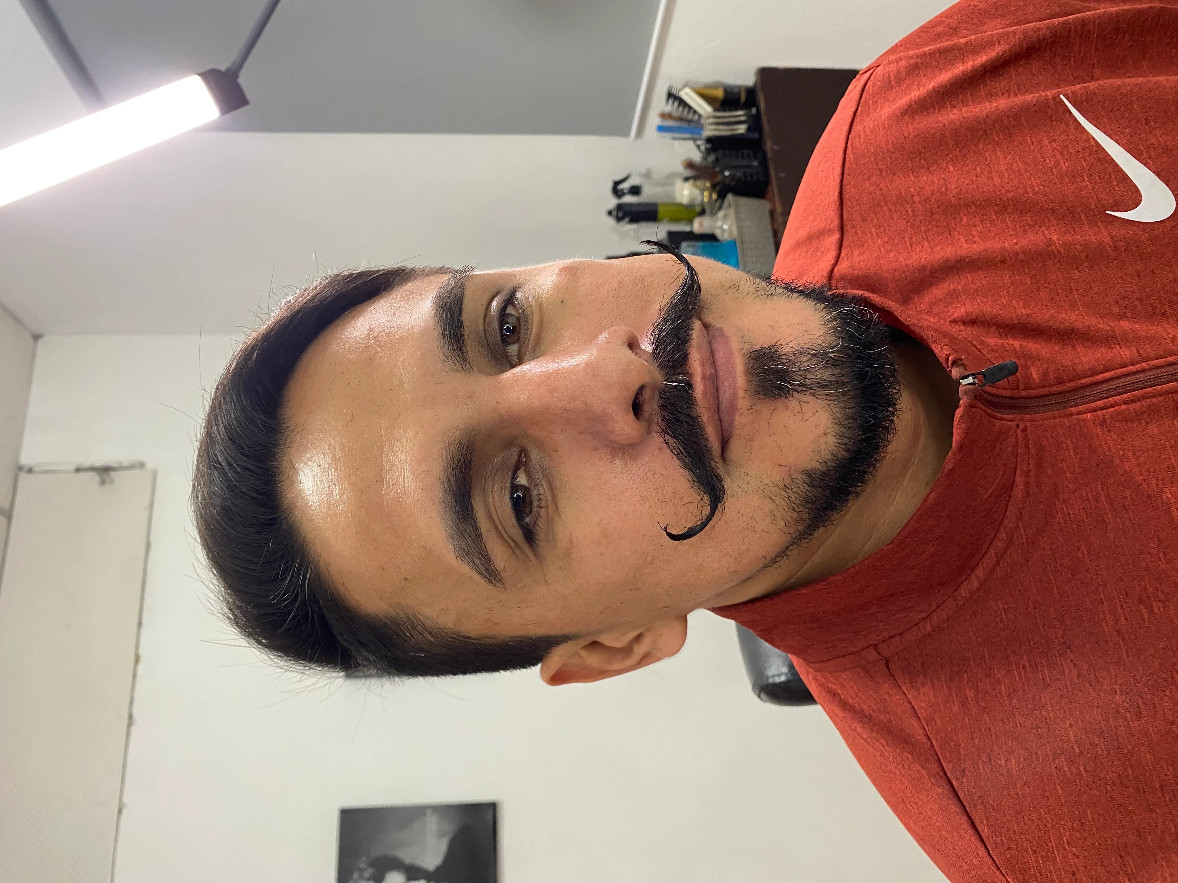 CORTE DE CABELLO Y BARBA