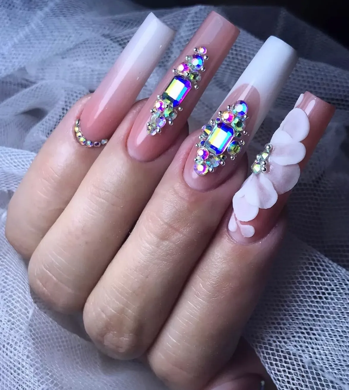 UÑAS ACRÍLICAS CON TIP/ DISEÑO FULL - Imagen 1
