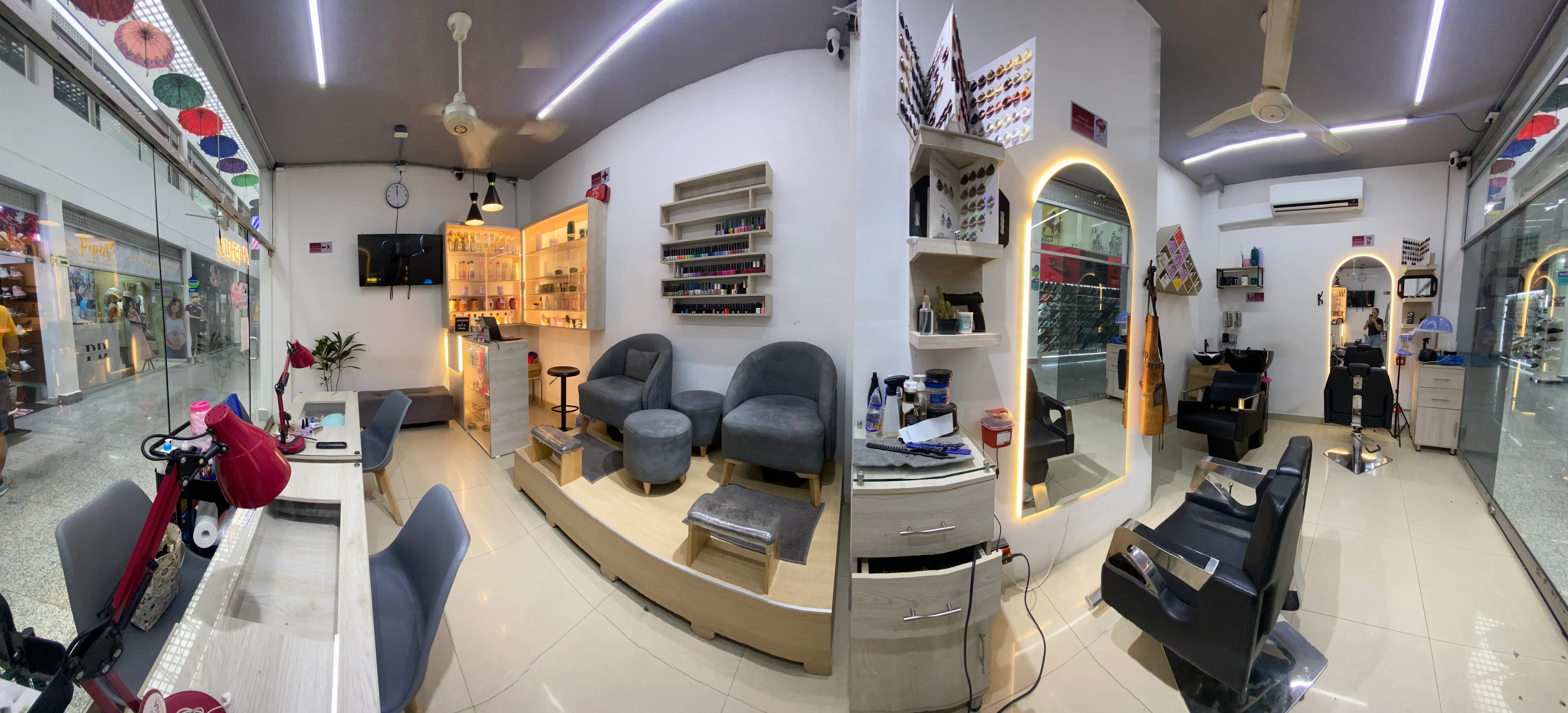 Tinto de Verano Peluquería