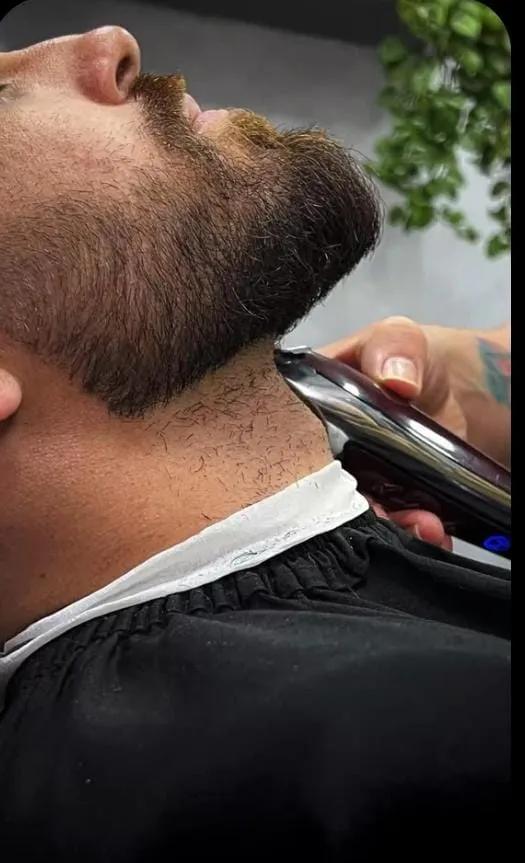 Barbería clásica (fade, degradado, militar, etc.)