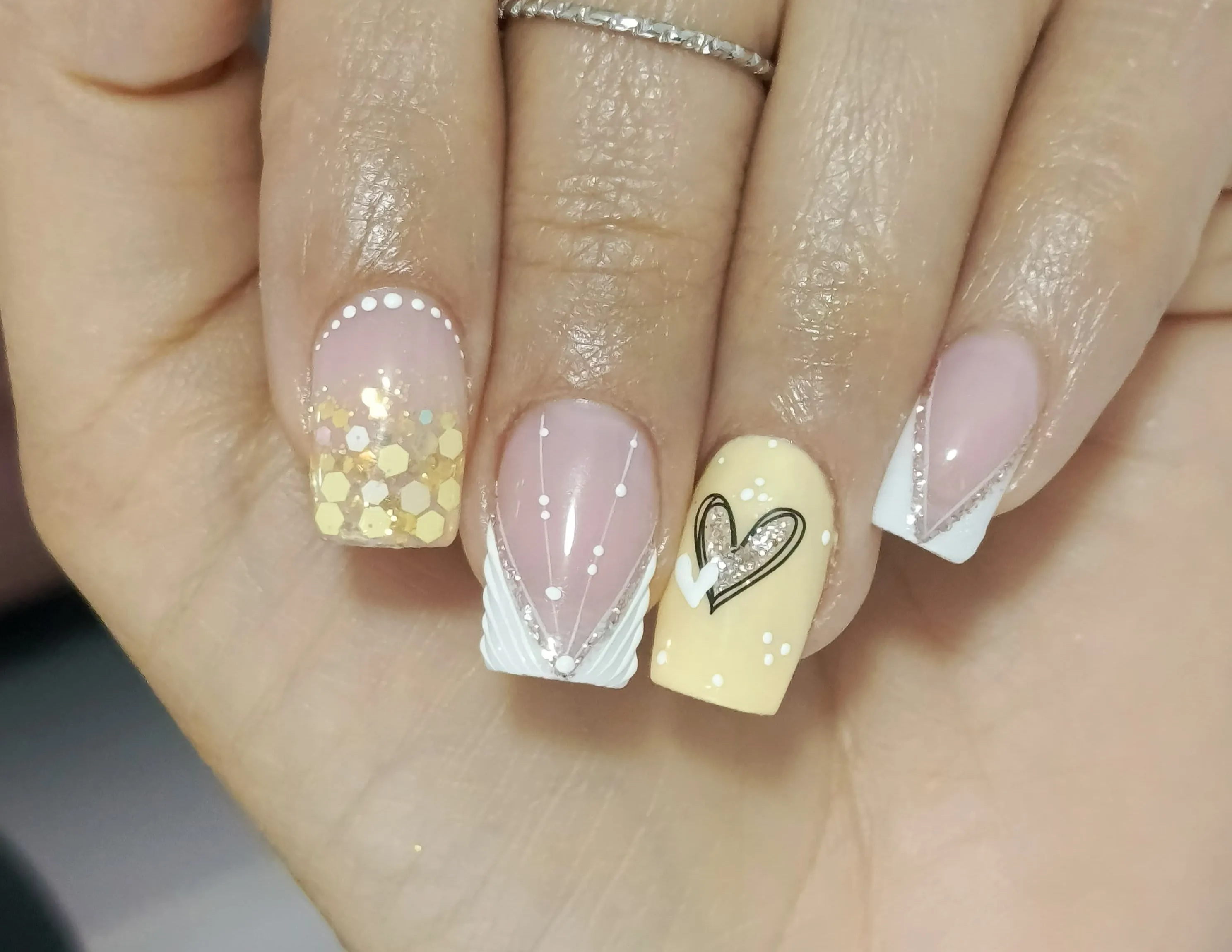 Manos Semipermanente - Imagen 1