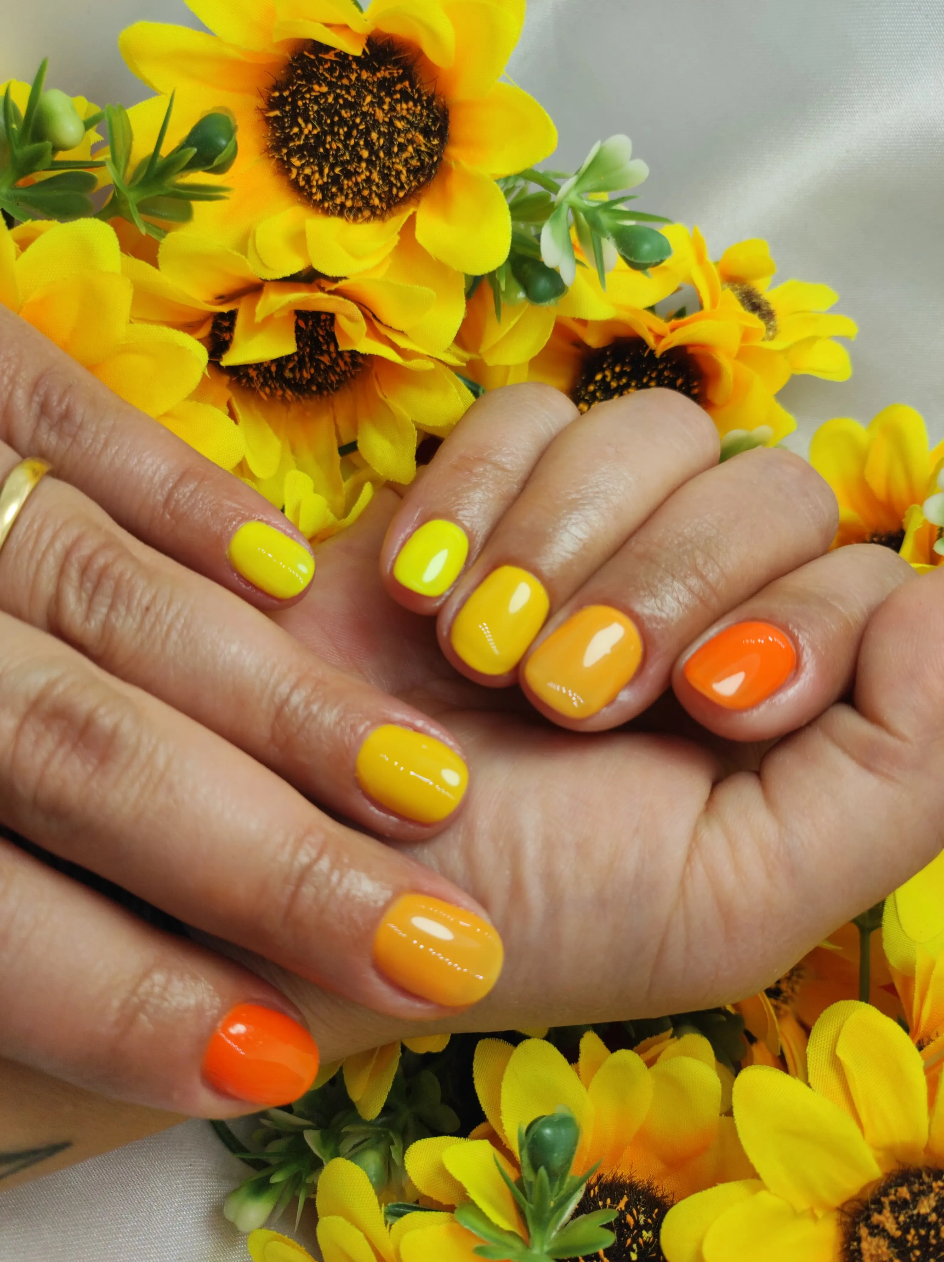 Manicure esmaltado permanente - Imagen 1
