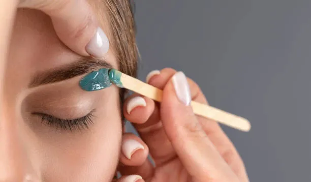 DEPILACIÓN DE CEJAS