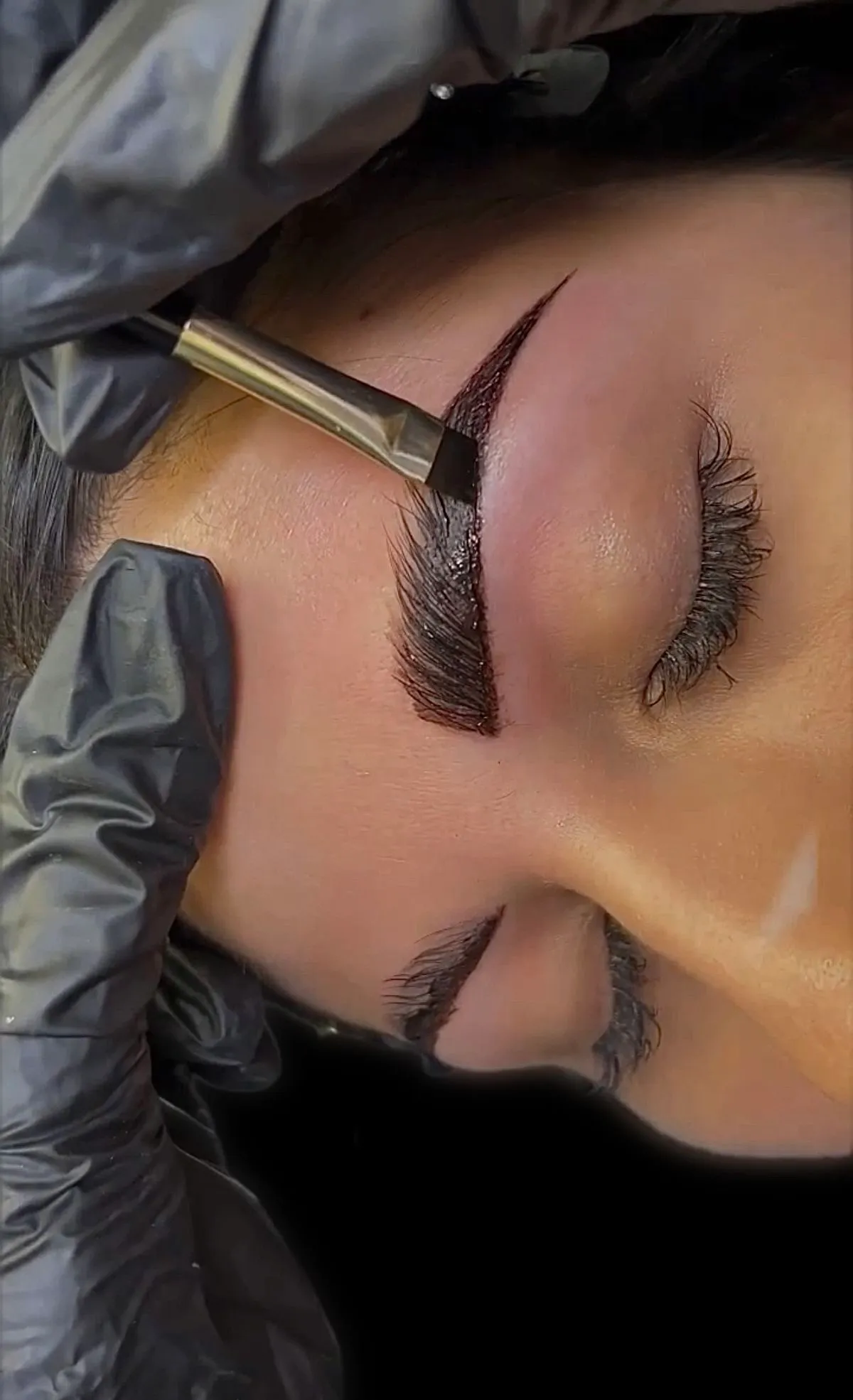Tintado de cejas